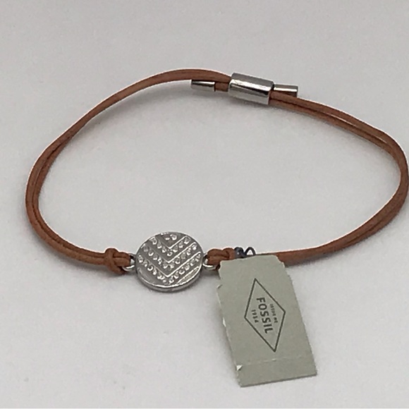 NWT FOSSIL Chevron Bracelet with Leather band. - Picture 3 of 12